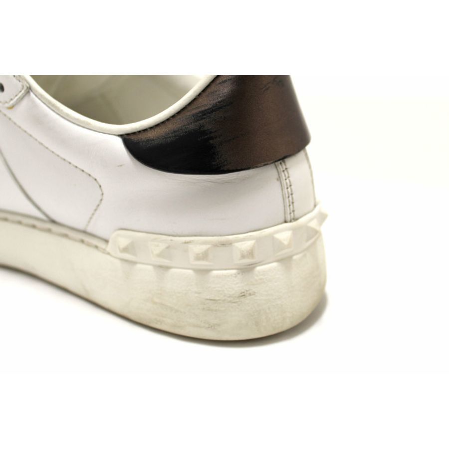 Valentino Garavani White Leather Rockstud Sneaker Size 39.5-10