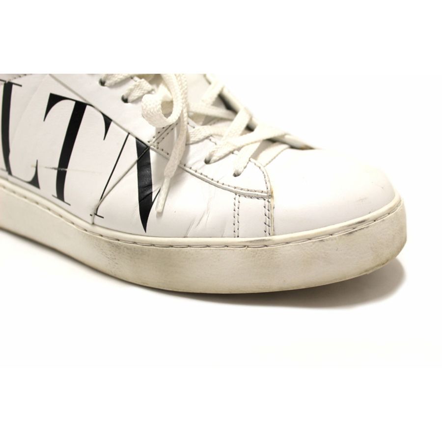 Valentino Garavani White Leather Rockstud Sneaker Size 39.5-12