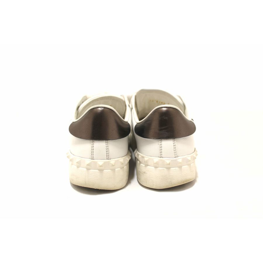 Valentino Garavani White Leather Rockstud Sneaker Size 39.5-19