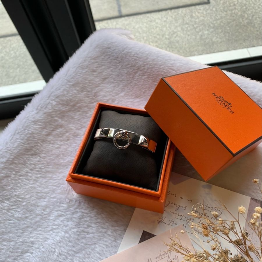 Hermes Collier De Chien CDC 鉚釘手環 (S)(銀色)-1