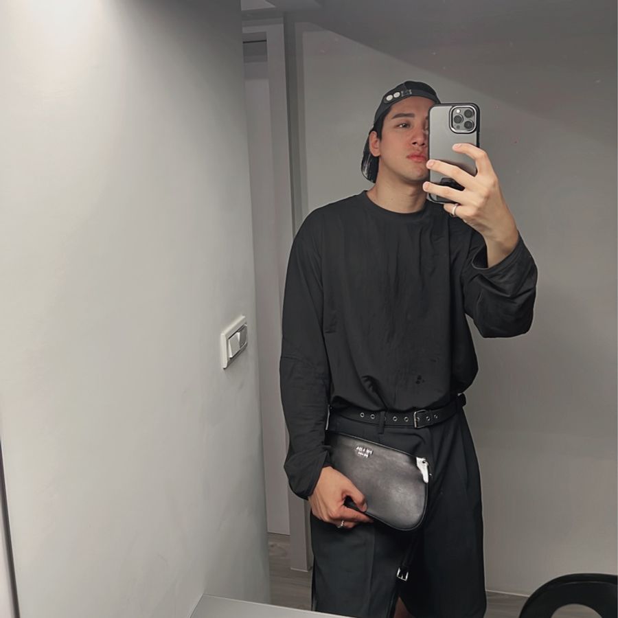 超時髦又帥氣 PRADA 黑色 全皮革 Sidonie 系列 背包 斜背包 側背包 超時髦 男女同款 買五萬 割愛21800 只用過一次 95新 閒置 要買🤎-2