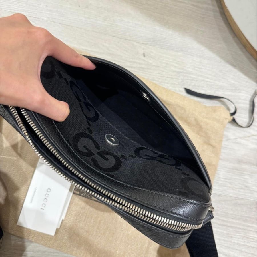 /二手極新/ GUCCI Jumbo GG 675891黑色帆布郵差包-10