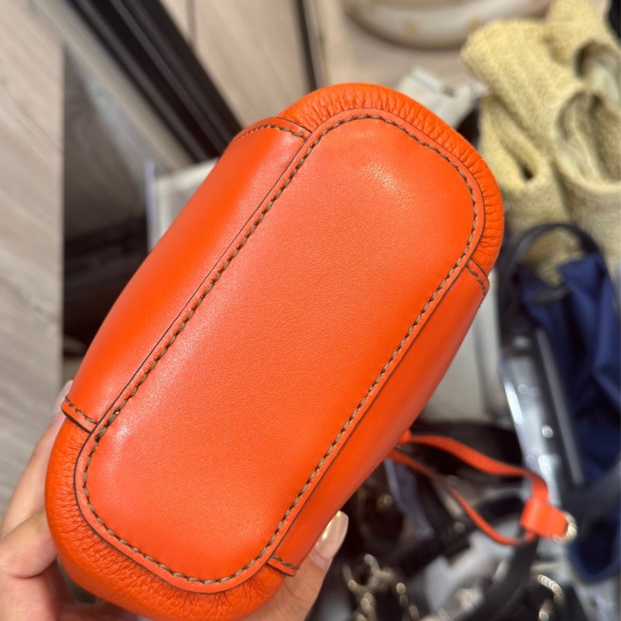 全新還未使用過 Furla橘紅色水桶包mini 不廢的小廢包-3
