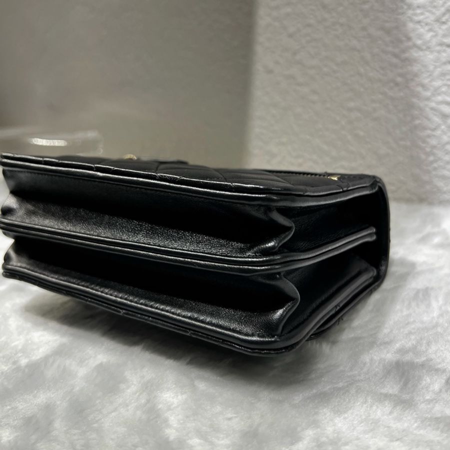 ► 全新CHANEL MINI TRENDY WOC 黑金羊皮-4
