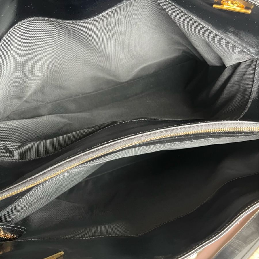 (朴敘俊、GD權志龍同款)Chanel 香奈兒 機場包 飛機包 大包 黑金配色 氣場十足 肩背包 單肩包-25