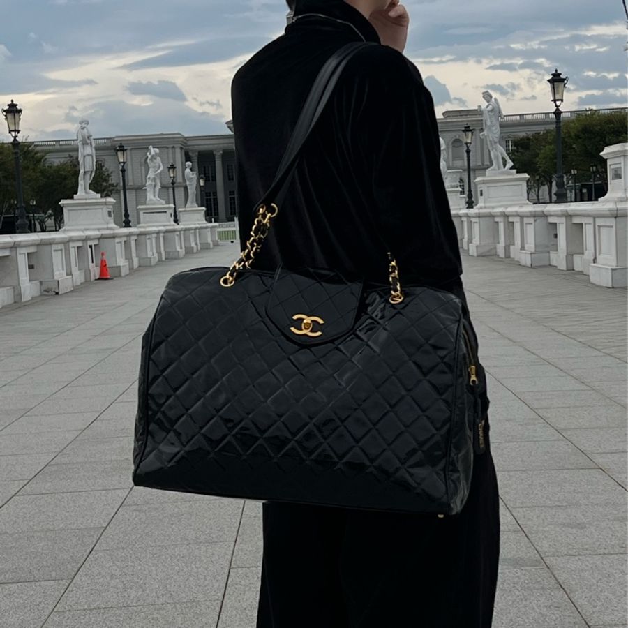 (朴敘俊、GD權志龍同款)Chanel 香奈兒 機場包 飛機包 大包 黑金配色 氣場十足 肩背包 單肩包-44