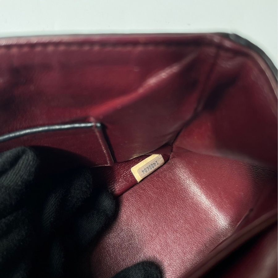 Chanel 黑金羊皮口蓋包-11