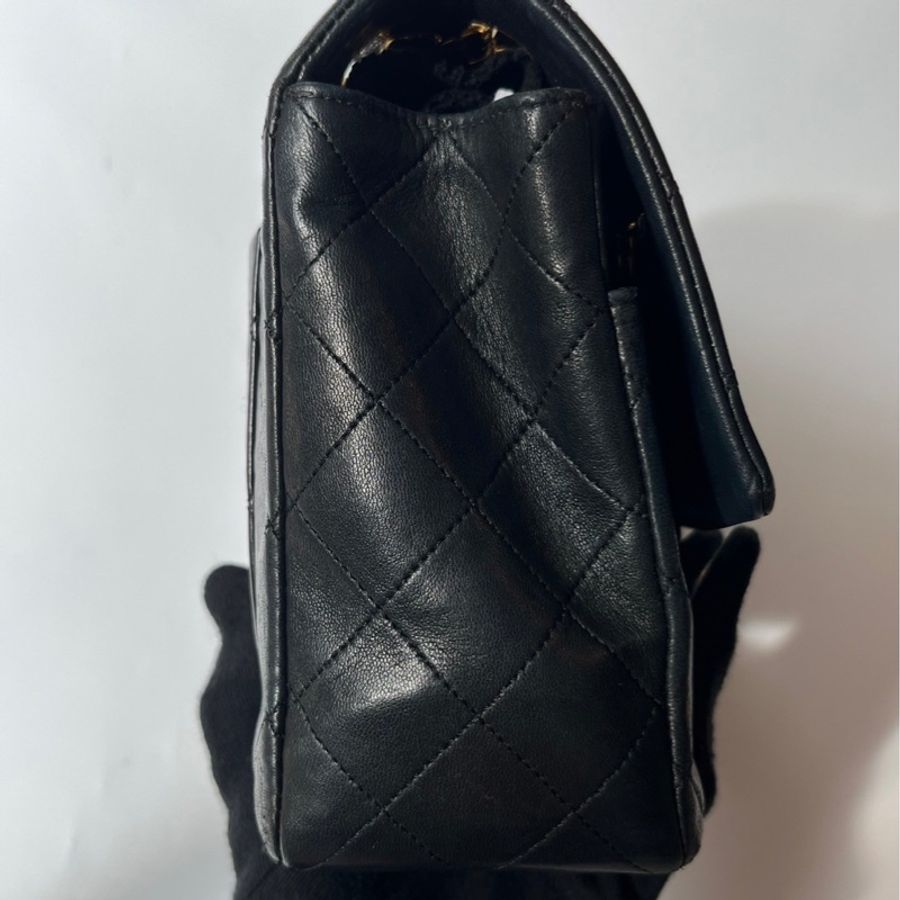 Chanel 黑金羊皮口蓋包-20