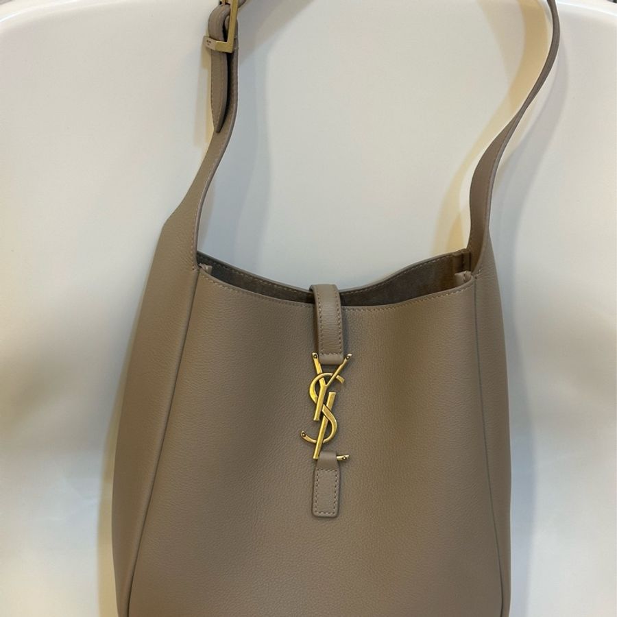 YSL le 5 a 7 Hobo 奶茶色(小款)-15