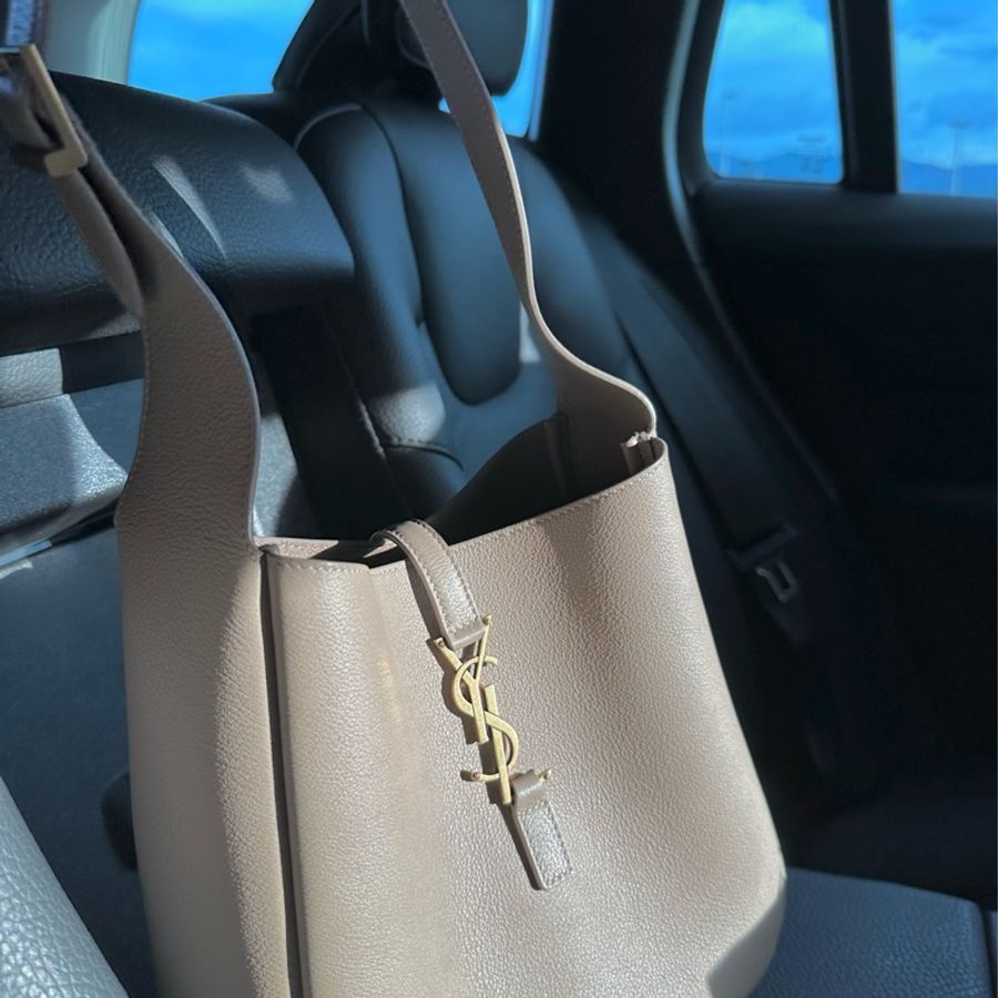 YSL le 5 a 7 Hobo 奶茶色(小款)-23