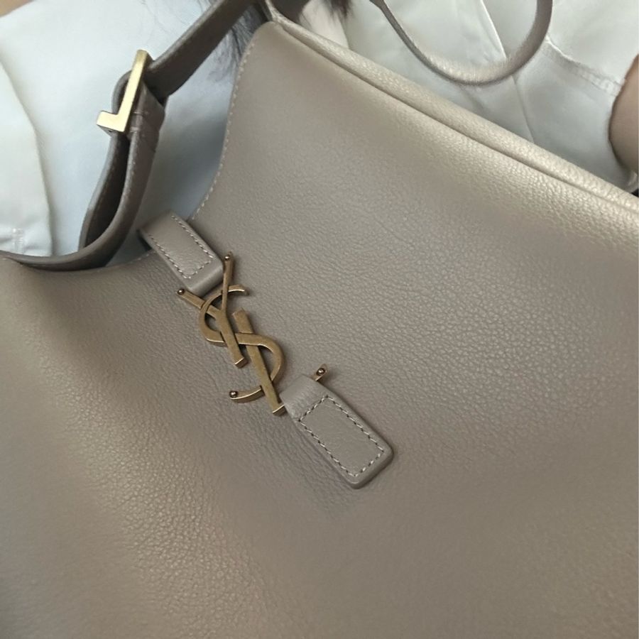 YSL le 5 a 7 Hobo 奶茶色(小款)-24