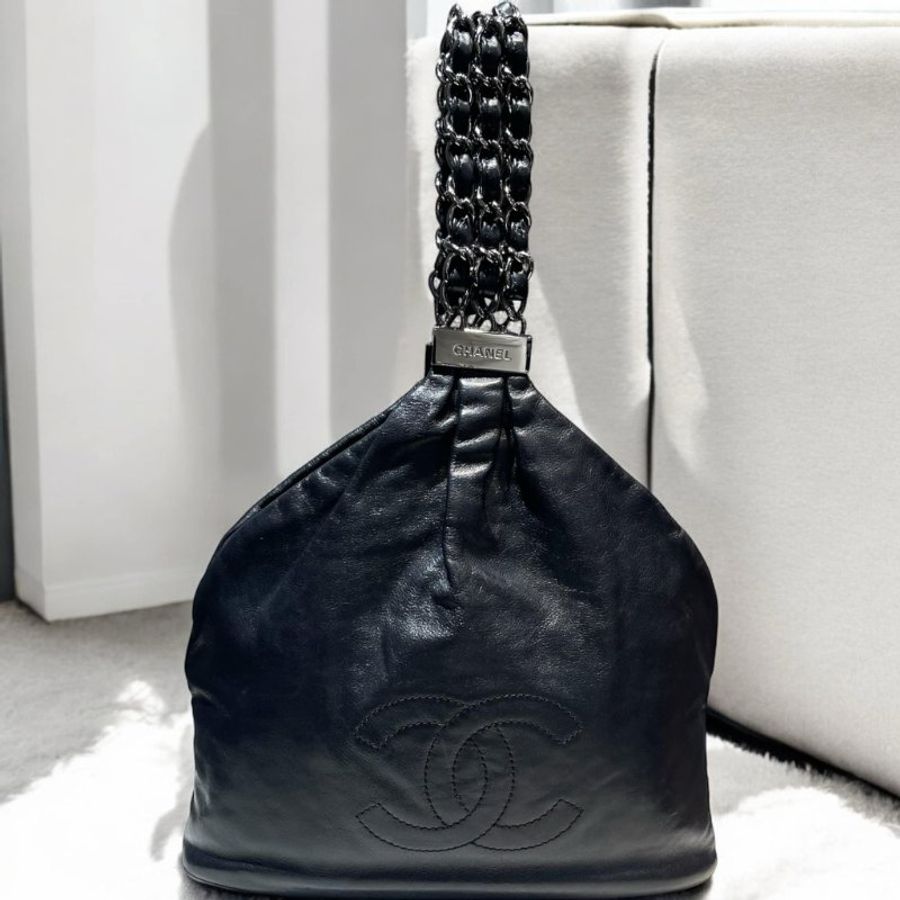 CHANEL 羊皮造型鏈帶手提包 黑色-6