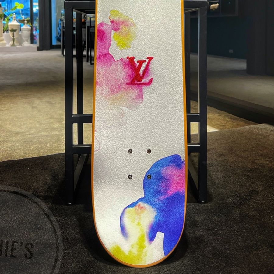 ►  全新 LV 2021限量版 春夏水彩滑板-1