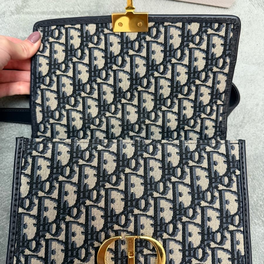Small 30 Montaigne Bag-7