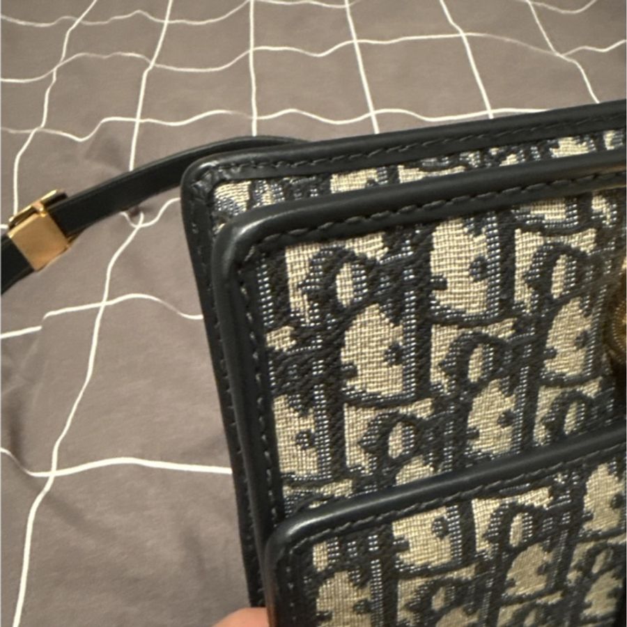 Small 30 Montaigne Bag-13