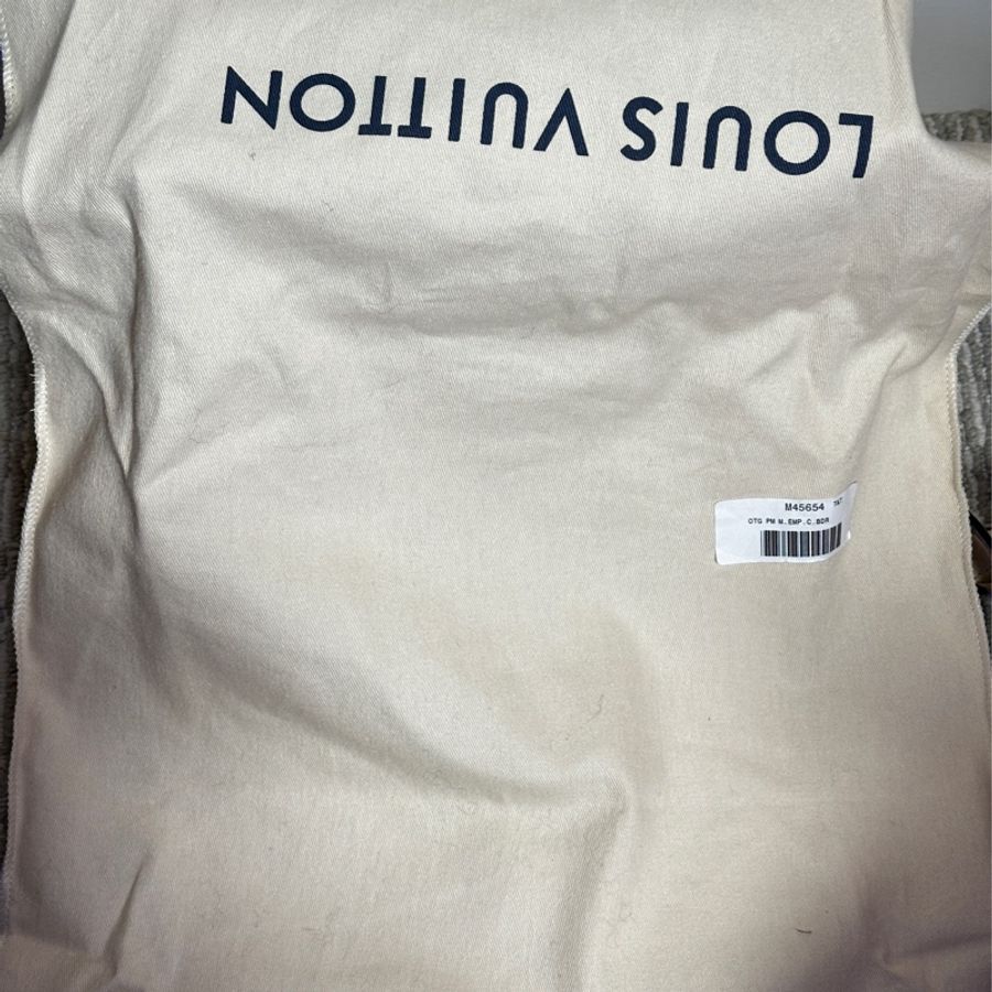 LV Onthego PM 奶白牛皮壓紋 M45654-12