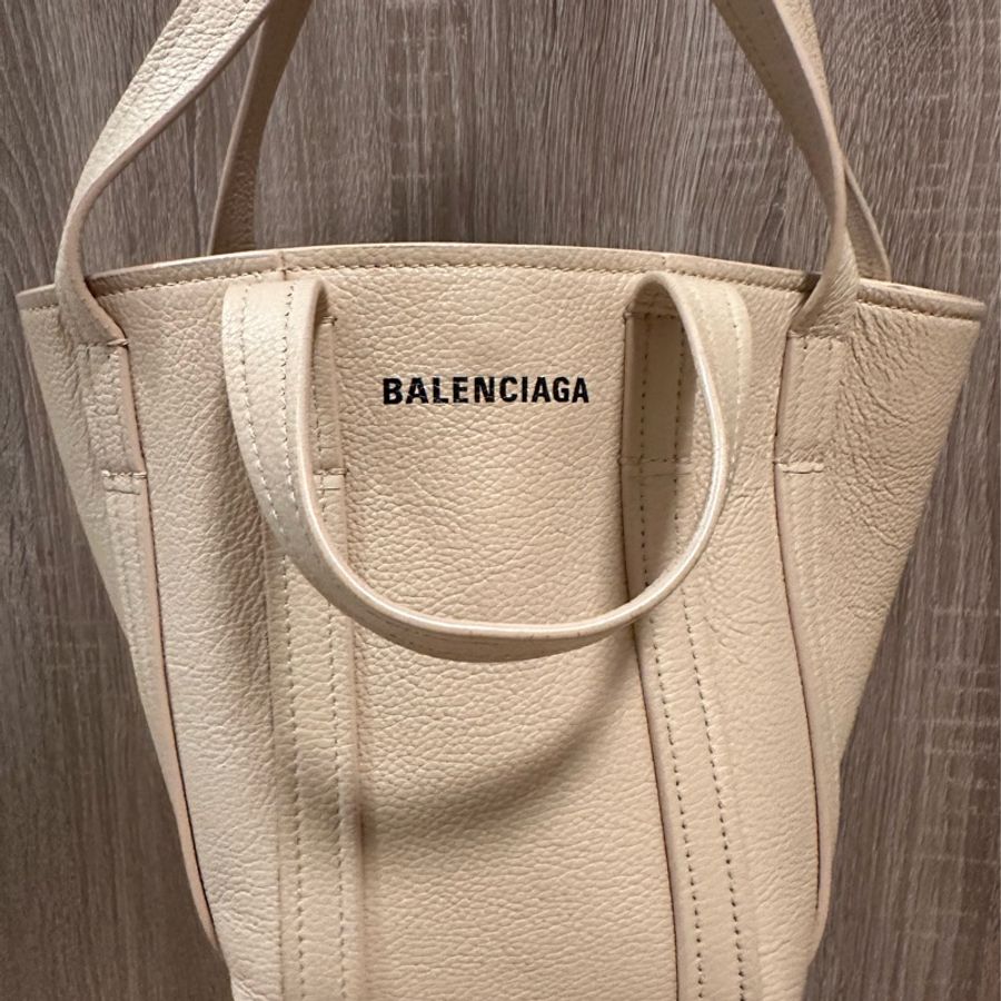 BALENCIAGA WOMEN'S EVERYDAY XS NORTH-SOUTH SHOULDER TOTE BAG-4