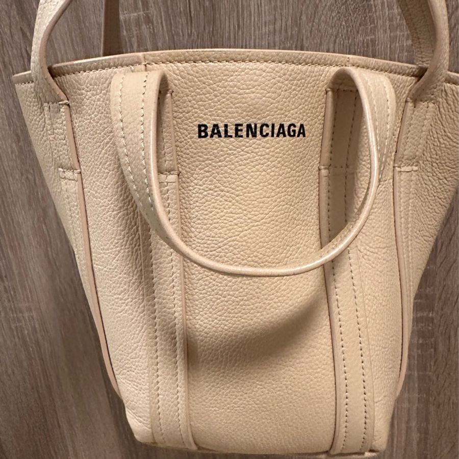 BALENCIAGA WOMEN'S EVERYDAY XS NORTH-SOUTH SHOULDER TOTE BAG-6