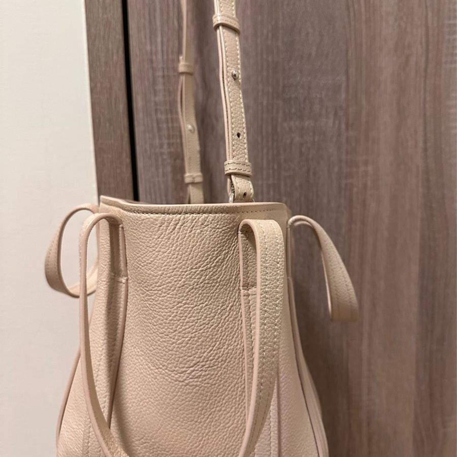 BALENCIAGA WOMEN'S EVERYDAY XS NORTH-SOUTH SHOULDER TOTE BAG-9