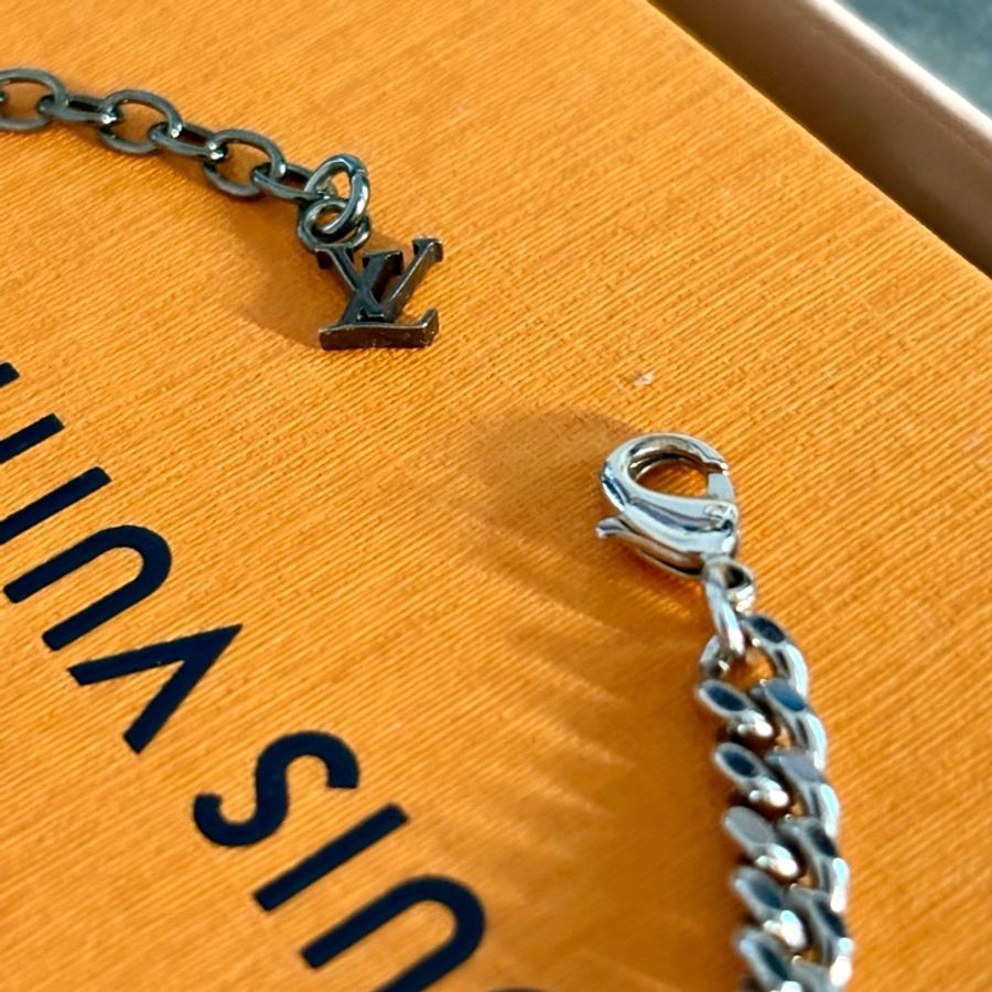 Louis Vuitton Instinct 雙色LOGO花卉標誌手鍊-2