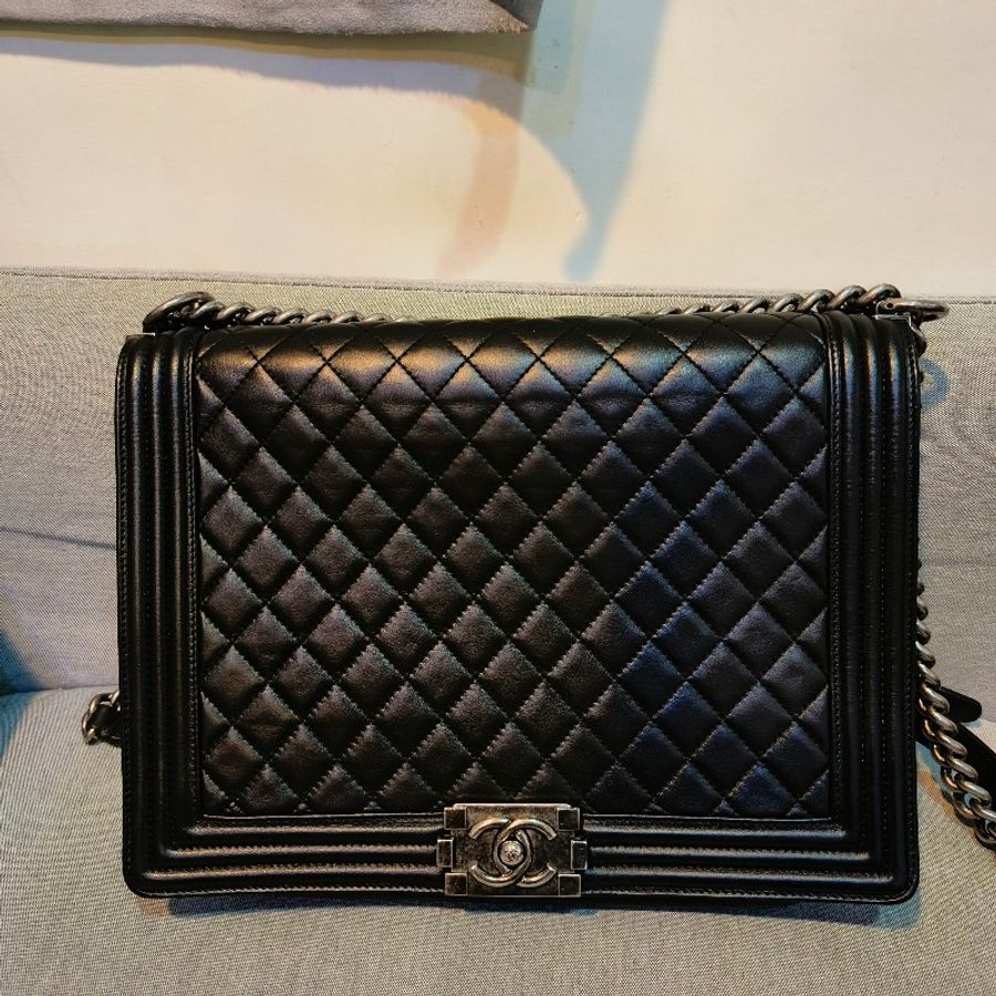 🔥10/9-10/30週年慶🔥【超狂優惠】【8成新】㊣✨Chanel✨（附防塵袋）香奈兒 Le Boy 大號 小香 黑色 仿舊銀 菱格紋 掀蓋式 肩背包 雷標/二手包/二手精品/保證正品🌳二手樹屋🌳-1