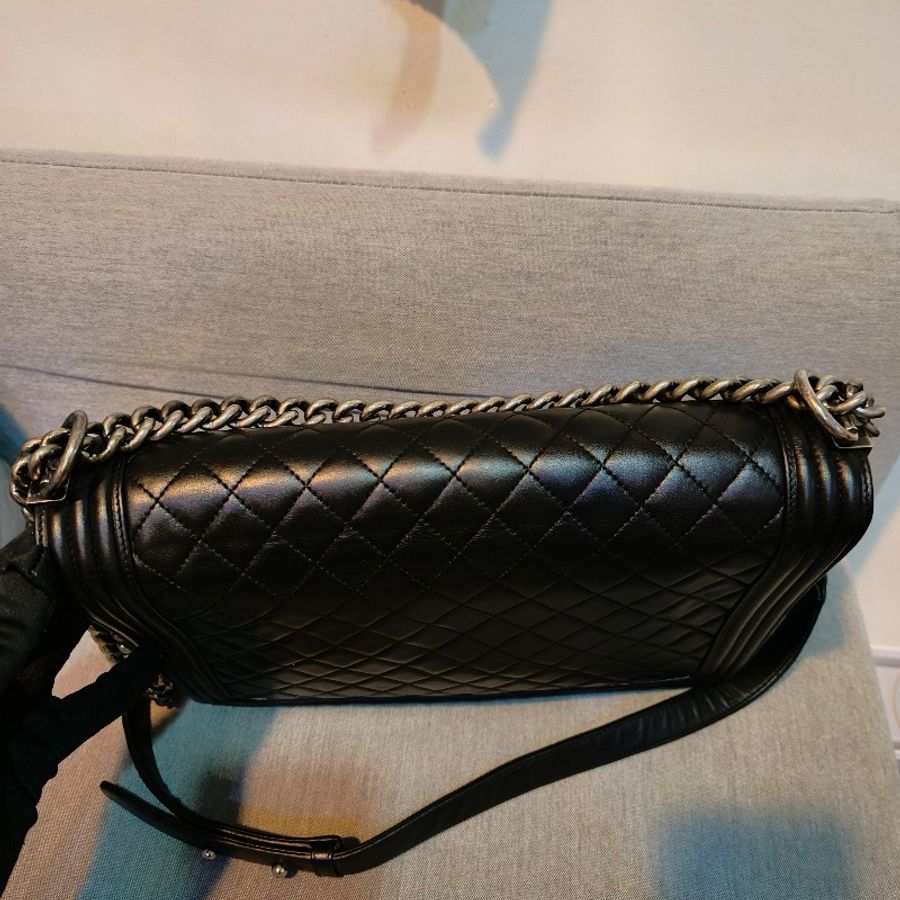 🔥10/9-10/30週年慶🔥【超狂優惠】【8成新】㊣✨Chanel✨（附防塵袋）香奈兒 Le Boy 大號 小香 黑色 仿舊銀 菱格紋 掀蓋式 肩背包 雷標/二手包/二手精品/保證正品🌳二手樹屋🌳-4
