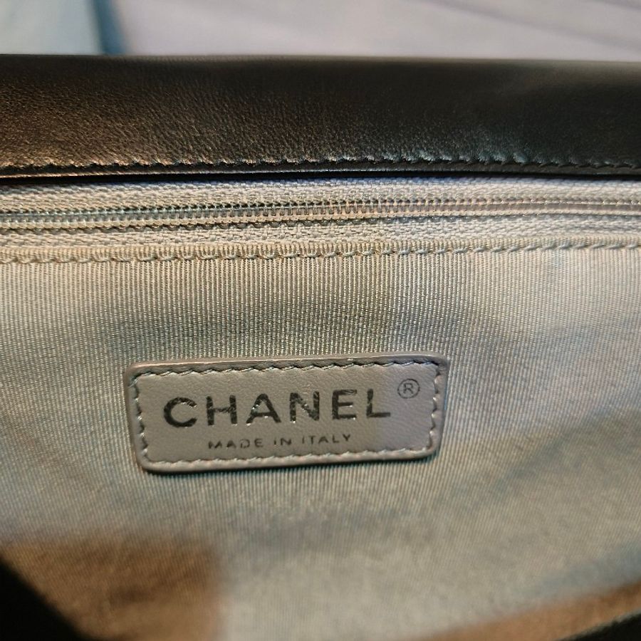🔥10/9-10/30週年慶🔥【超狂優惠】【8成新】㊣✨Chanel✨（附防塵袋）香奈兒 Le Boy 大號 小香 黑色 仿舊銀 菱格紋 掀蓋式 肩背包 雷標/二手包/二手精品/保證正品🌳二手樹屋🌳-36