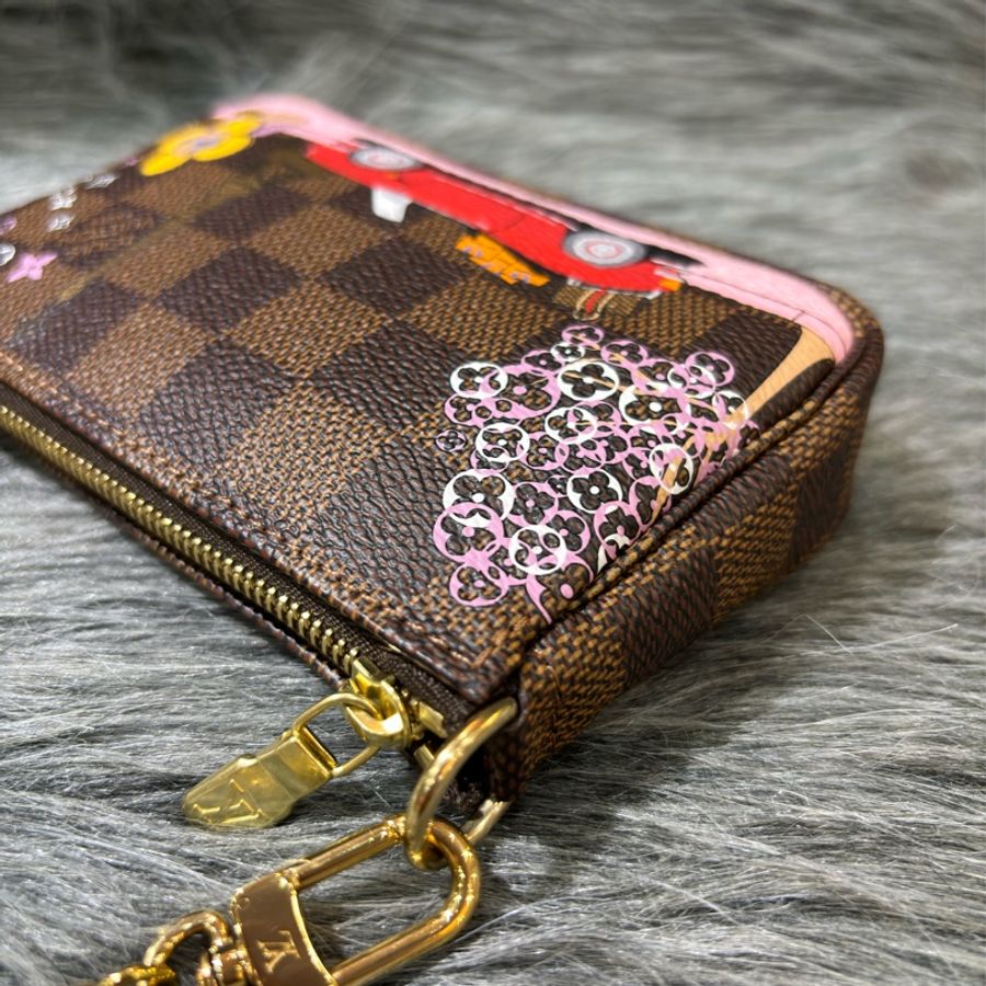 LV N60259 MINI VIVIENNE 巴黎鐵塔 棋盤格金鍊 手提包零錢包化妝包麻將包-11