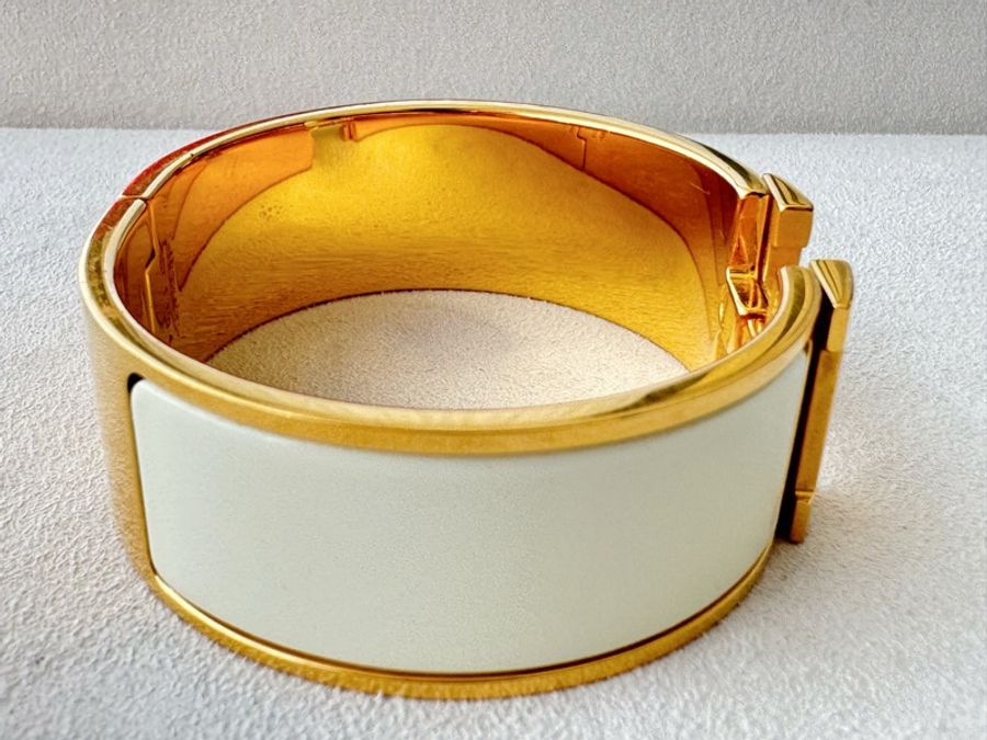 ［5折］HERMES 愛馬仕 白色 琺瑯 金扣 Clic Clac H 寬版手環-4