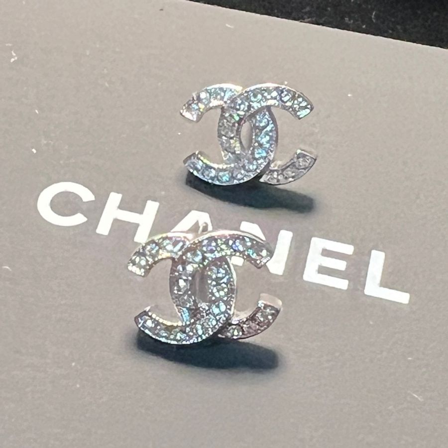 #Chanel  2024 24V經典滿鑽雙C logo 耳針耳環❤️ #全新未用❤️-2