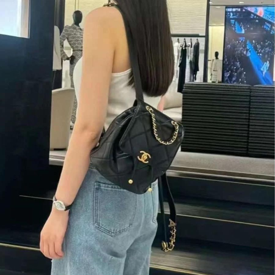 香奈兒Chanel 24S 黑金羊皮 雙金球  金色字母鍊條背帶 雙肩背包  手提/ 側背/ 後背-2
