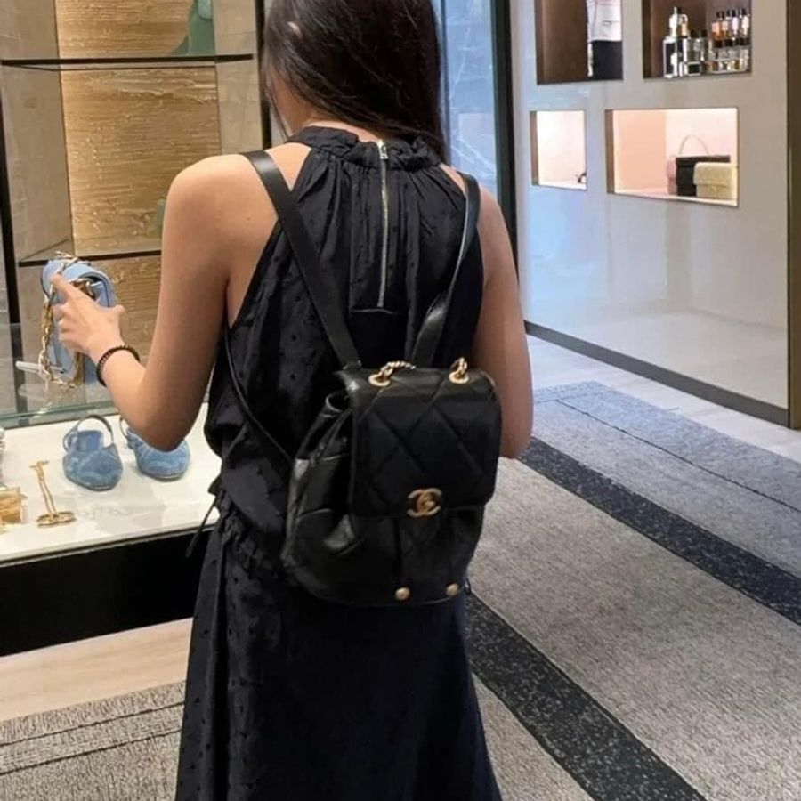 香奈兒Chanel 24S 黑金羊皮 雙金球  金色字母鍊條背帶 雙肩背包  手提/ 側背/ 後背-3