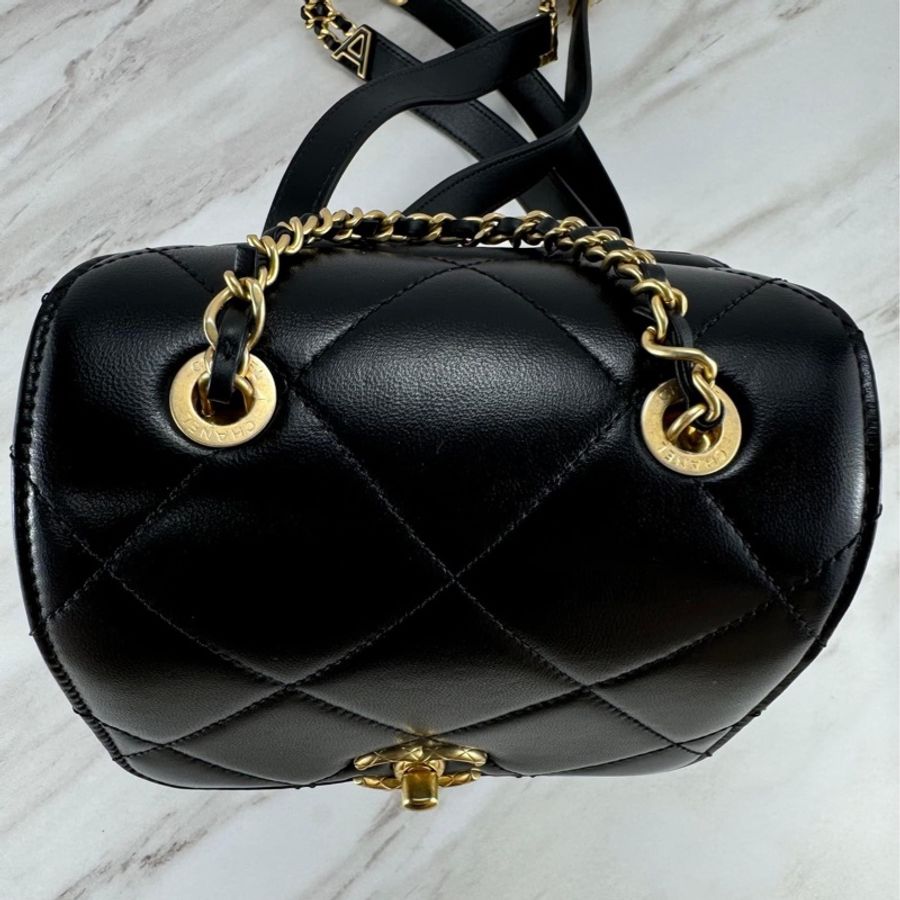 香奈兒Chanel 24S 黑金羊皮 雙金球  金色字母鍊條背帶 雙肩背包  手提/ 側背/ 後背-10
