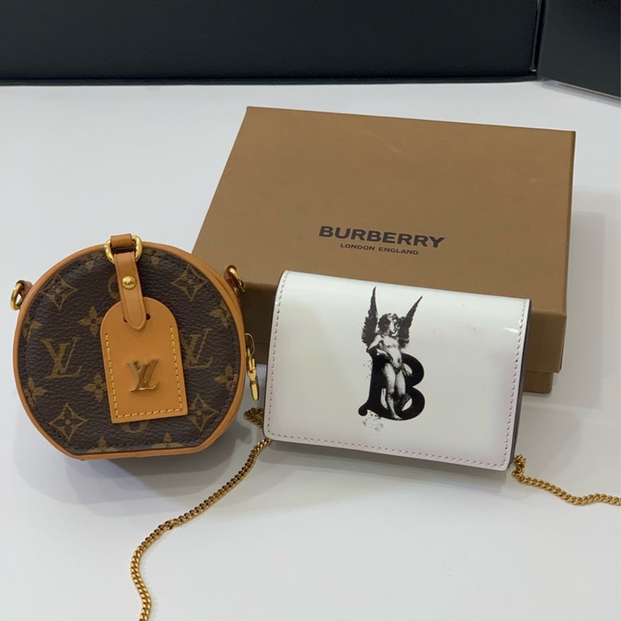 Burberry 天使 印花 白色卡夾 名片夾 小廢包 斜背包 肩背包 零錢包 卡包 WOC 鏈條包 鏈帶包-2
