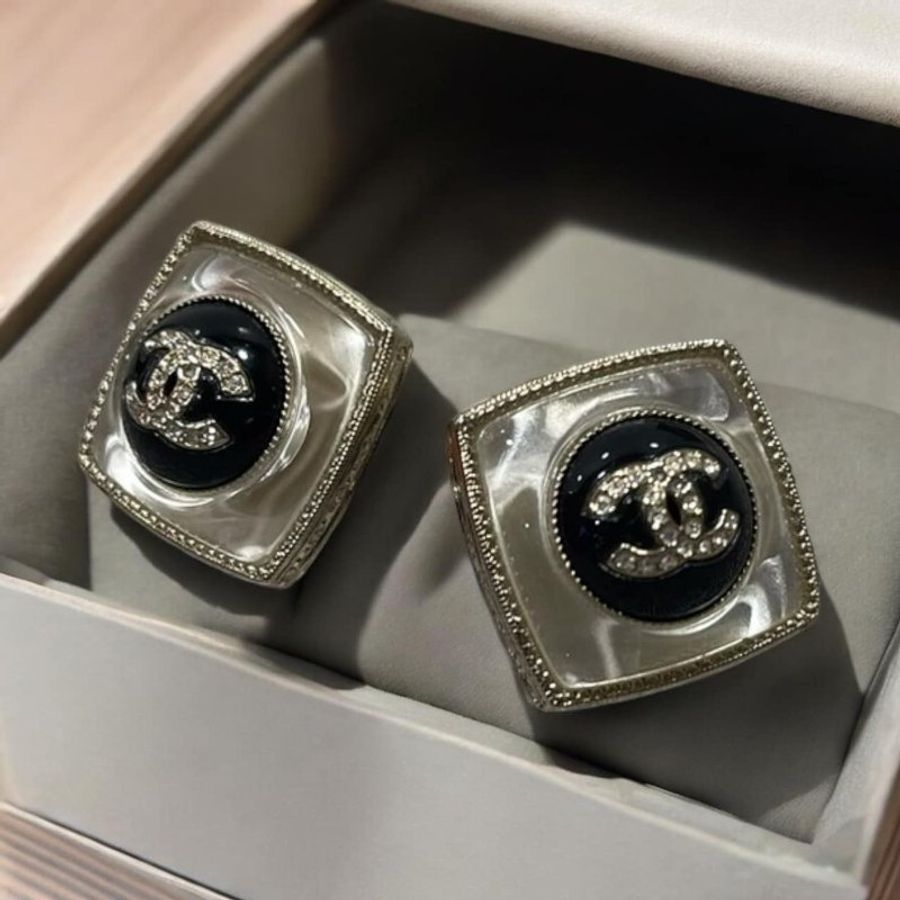 CHANEL金邊水鑽雙C方型耳環-2