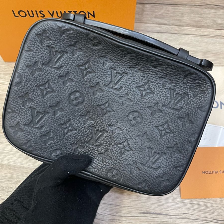 新款-Lv S Lock牛皮壓紋郵差包/專櫃購證配件齊全/M58489-8