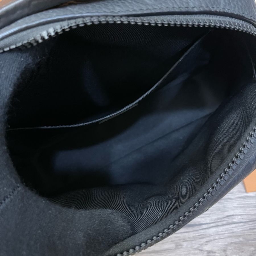 新款-Lv S Lock牛皮壓紋郵差包/專櫃購證配件齊全/M58489-12