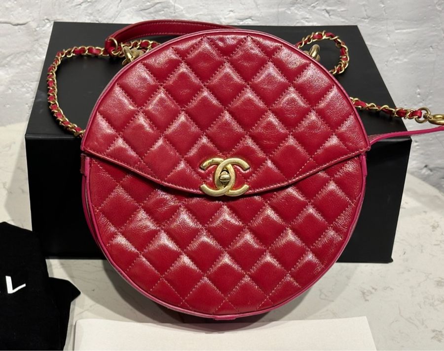 CHANEL香奈兒經典雙C LOGO菱格紋復古鍊帶斜背手替圓餅包紅色-0