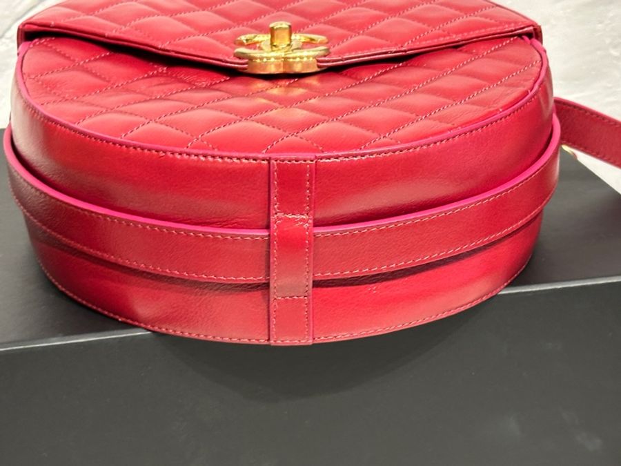 CHANEL香奈兒經典雙C LOGO菱格紋復古鍊帶斜背手替圓餅包紅色-11