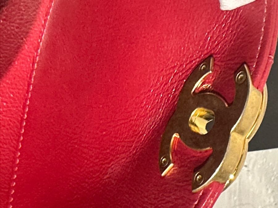 CHANEL香奈兒經典雙C LOGO菱格紋復古鍊帶斜背手替圓餅包紅色-16