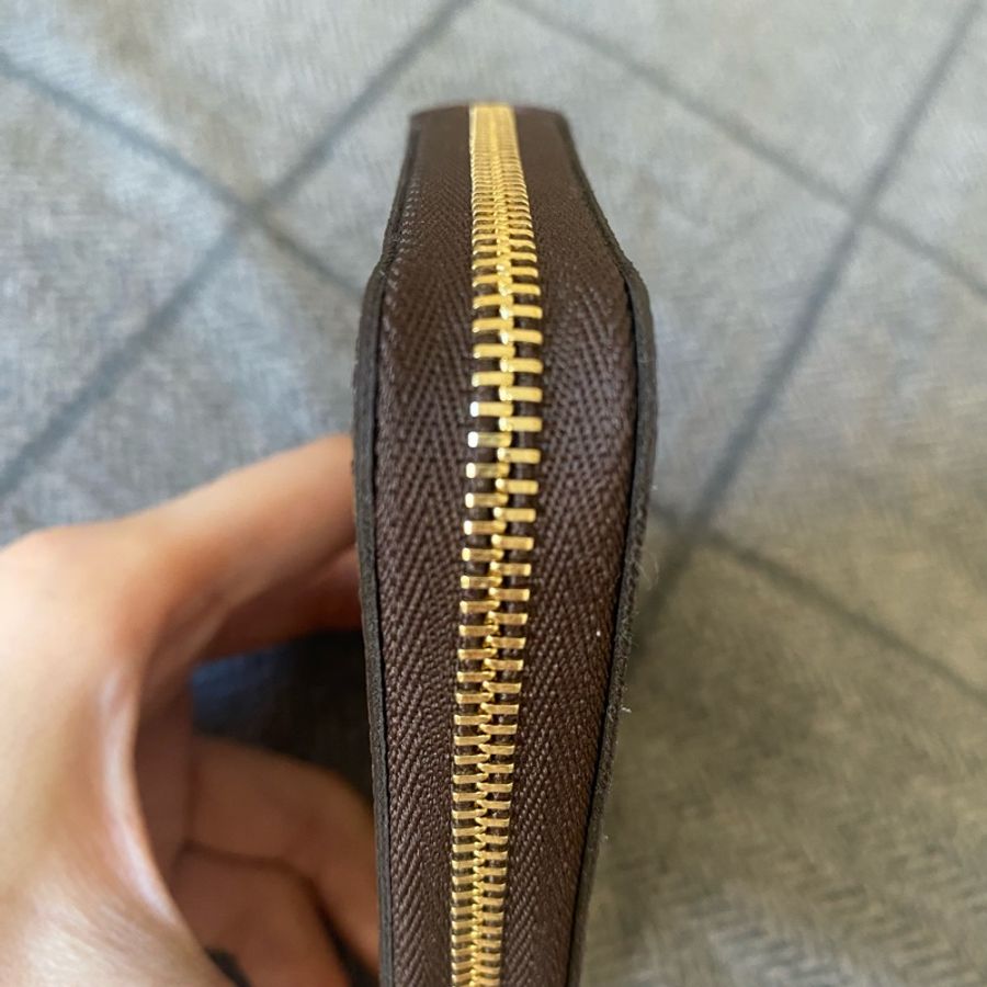 全新全配 🇬🇧英國官網購入 法國製 LV Louis Vuitton ZIPPY M60067經典老花 拉鍊零錢包-8