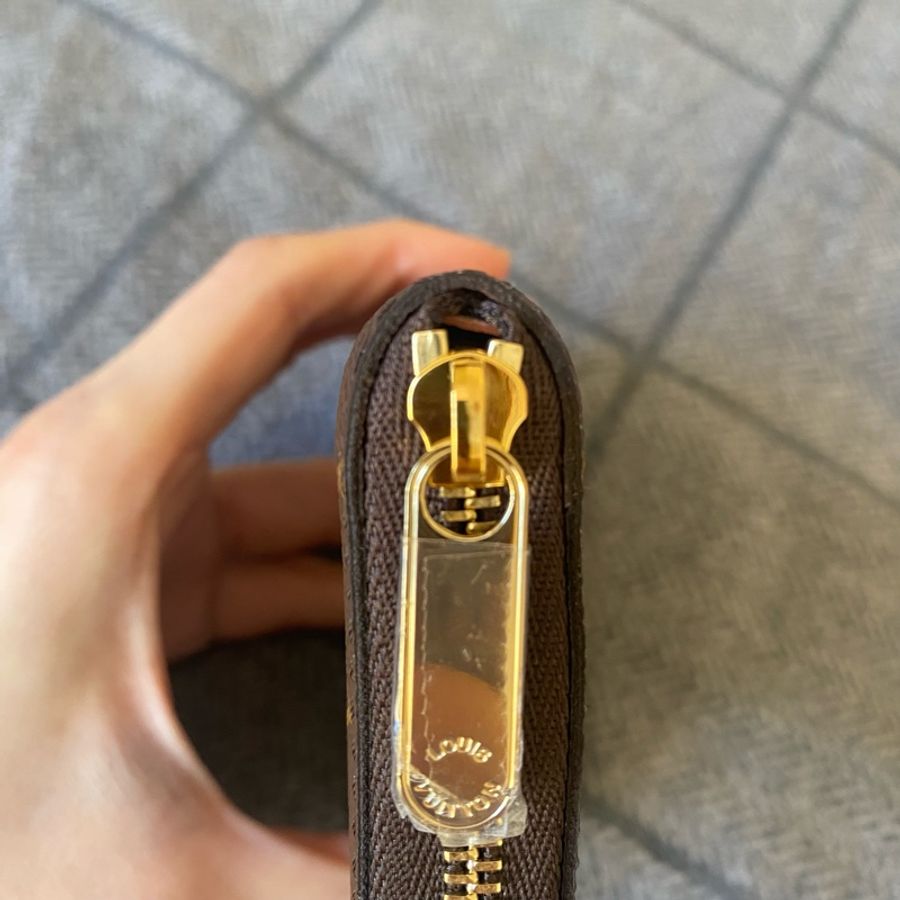 全新全配 🇬🇧英國官網購入 法國製 LV Louis Vuitton ZIPPY M60067經典老花 拉鍊零錢包-10