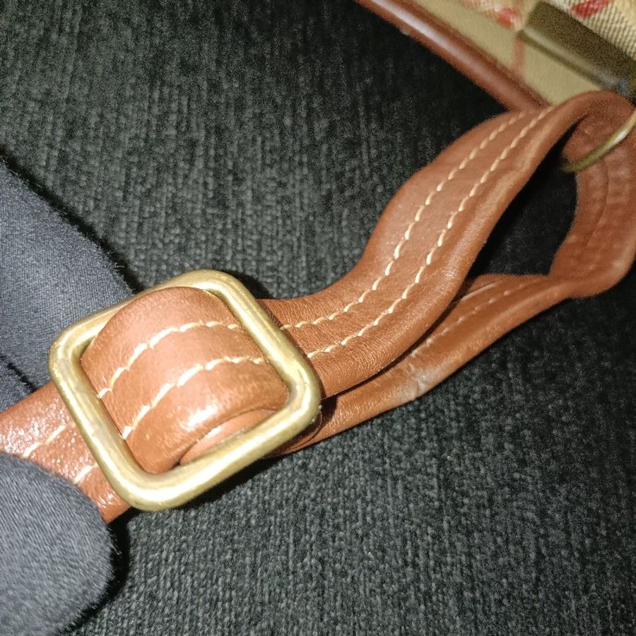 年終出清BURBERRY 斜背肩揹格紋包-38
