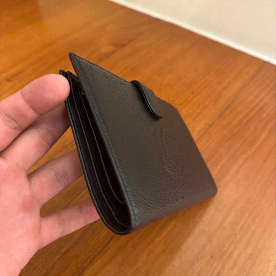 CHANEL 黑皮革絕版釦式長夾-18