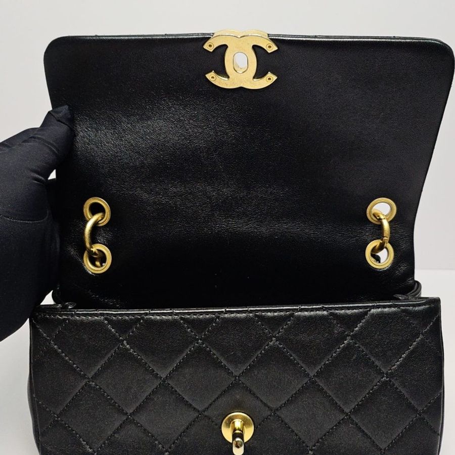 Chanel - Chain Shoulder Bag-10