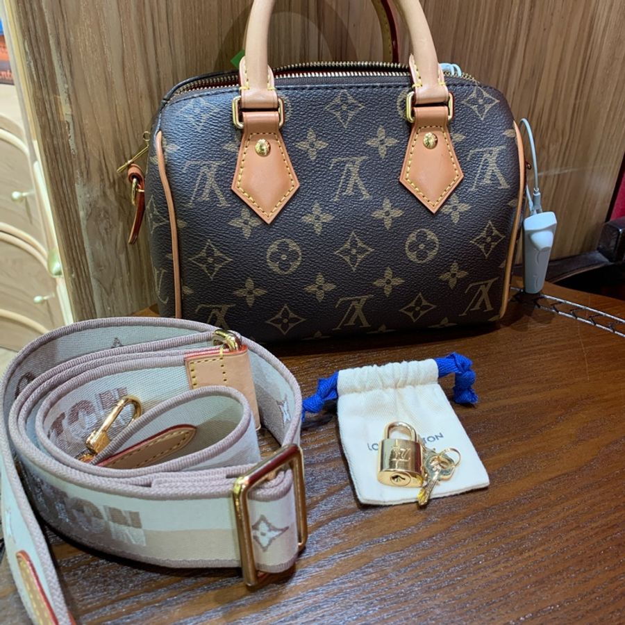Louis VUITTON speedy 20老花配寛肩帶芯片款-12