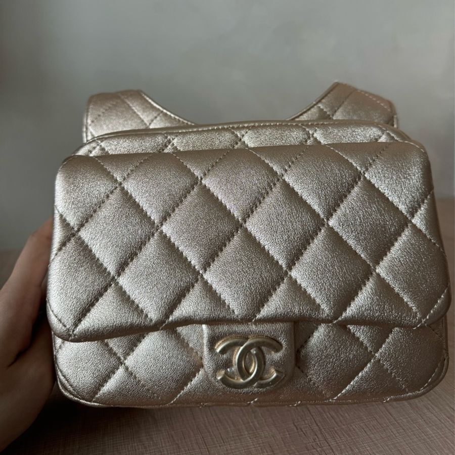 chanel 24c 金屬色後背包-0