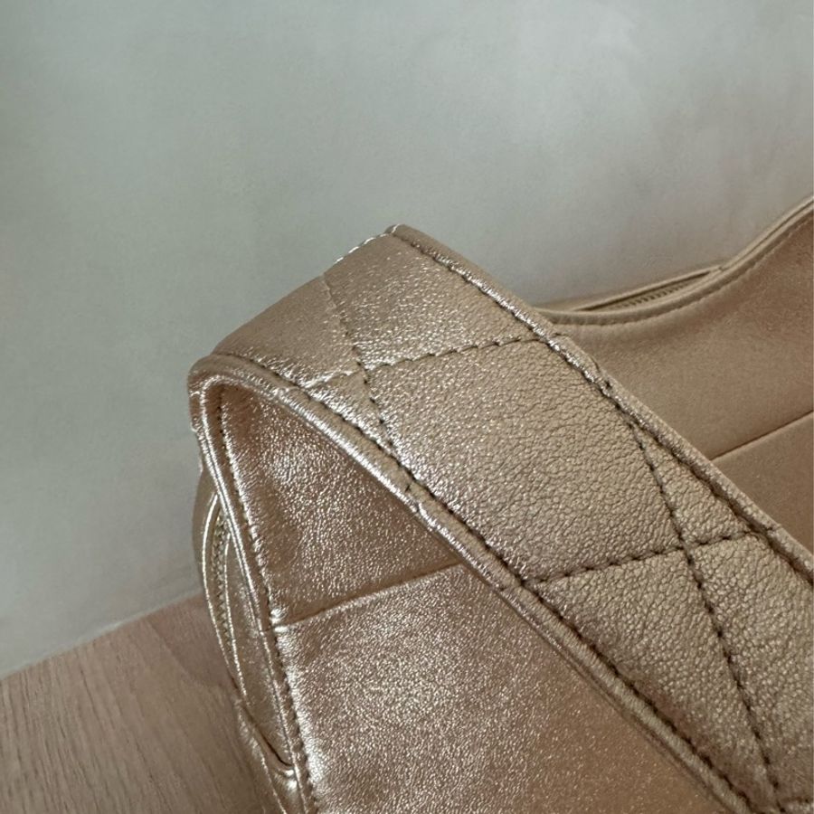 chanel 24c 金屬色後背包-5