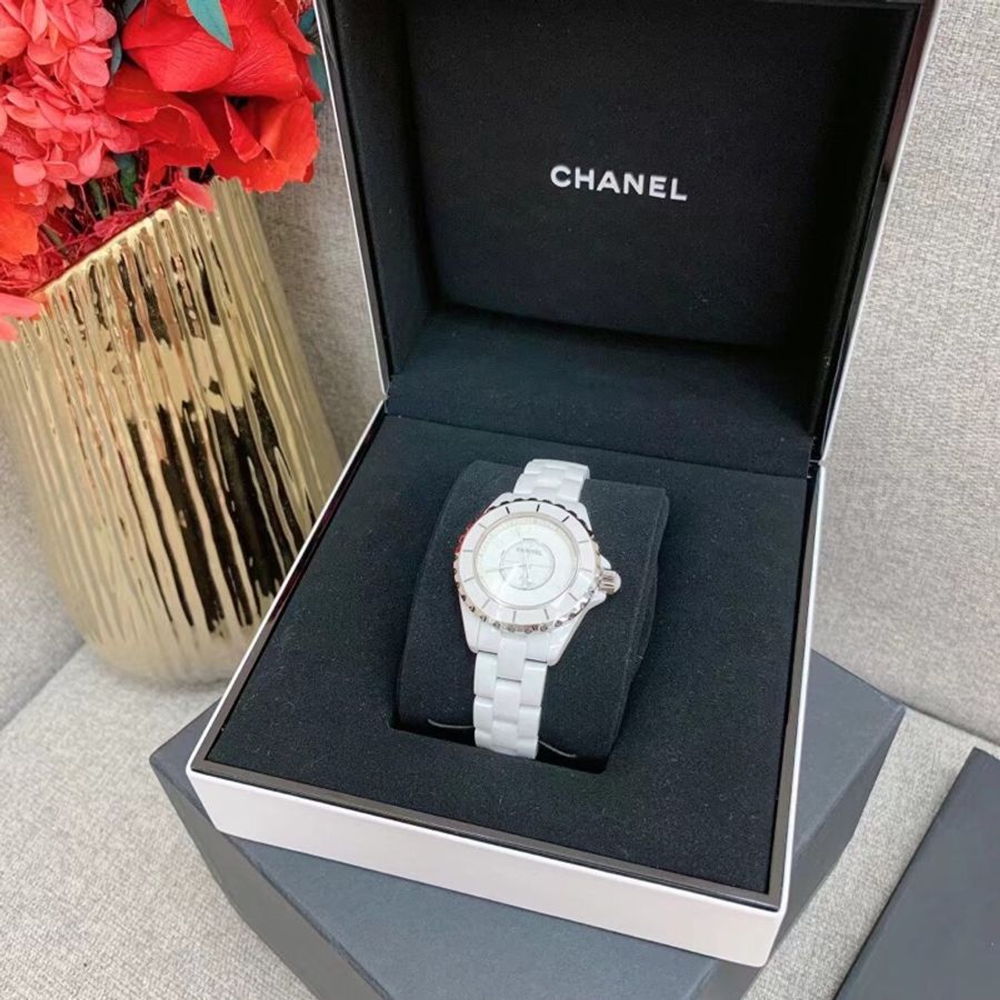 Chanel香奈兒限量J12系列 Phantom H3442白色陶瓷石英女錶 溫柔全白錶盤 上手超美超乖~33mm表徑 2014年購入-0