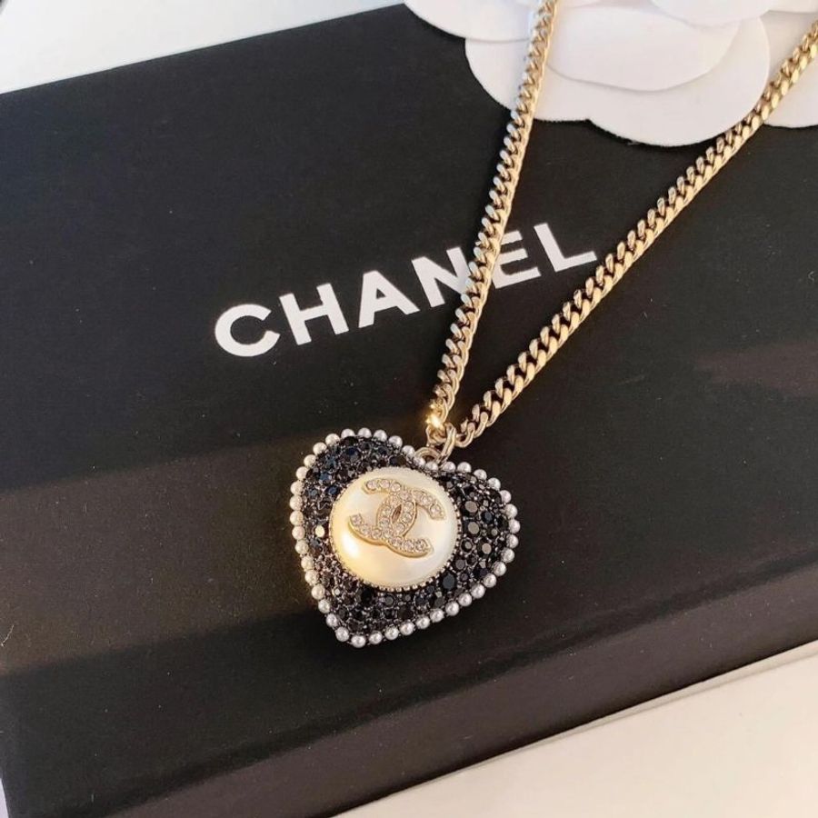 CHANEL淡金珍珠黑鑽愛心項鍊-0